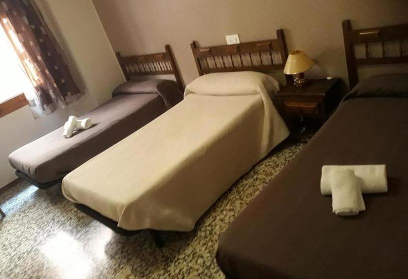 פנסיון Hostal Alcorisa