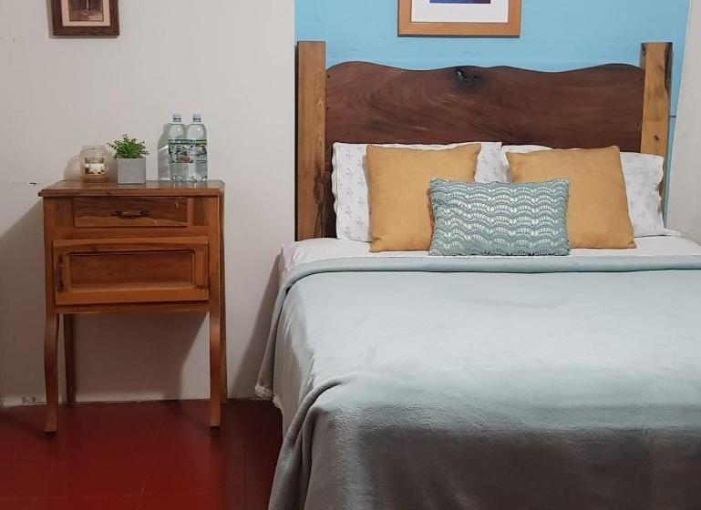 پانسیون Hostal Las Flores Apaneca