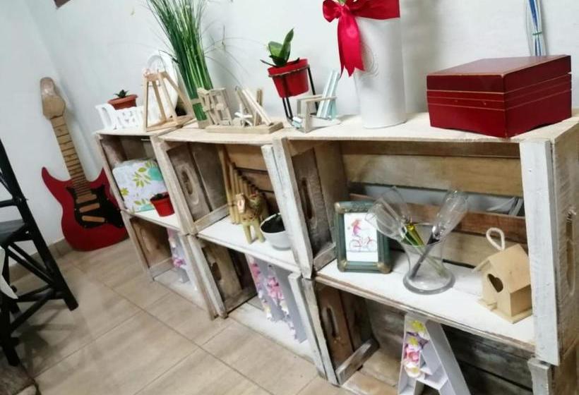 پانسیون Hostal Las Flores Apaneca