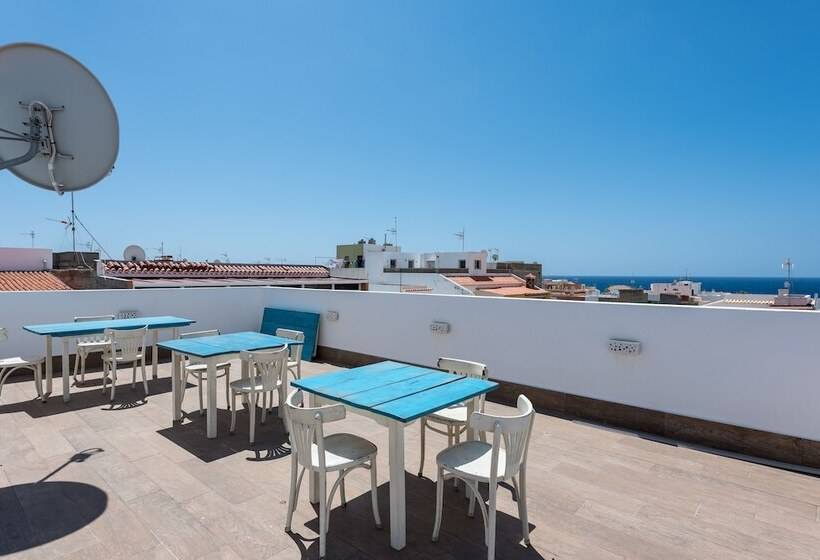 هاستل Riva Guest House Los Abrigos