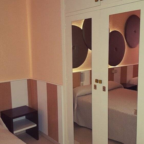 بنسيون Hostal Restaurante Los Badenes