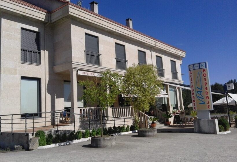 پانسیون Hostal Restaurante Vial
