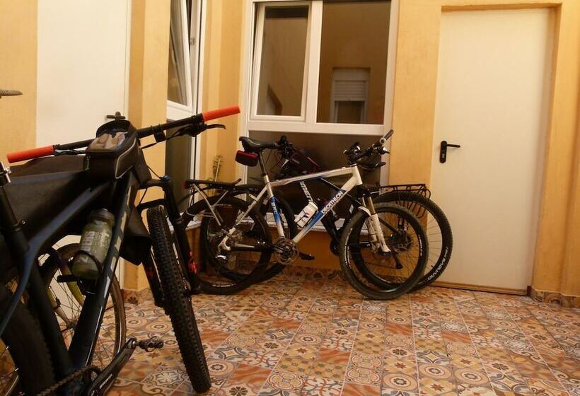 Hostel Allegro