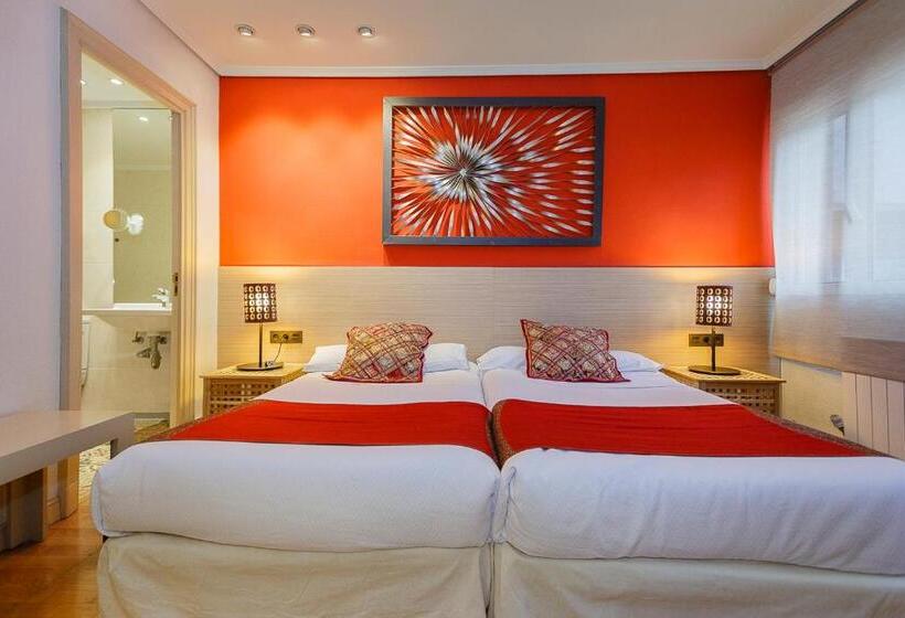 پانسیون Hostal Rodas Pamplona