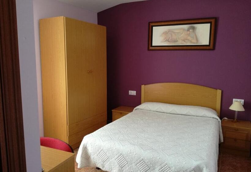 פנסיון Hostal Castilla