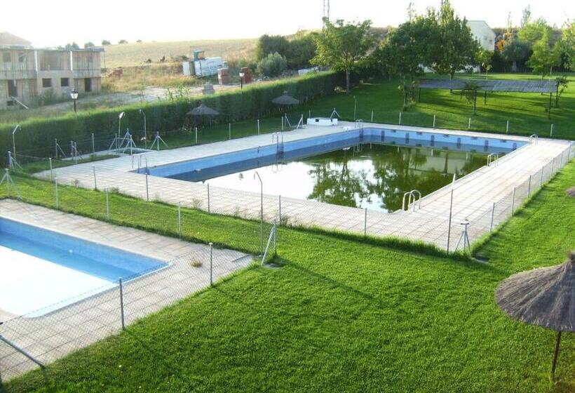 פנסיון Hostal La Aldaba