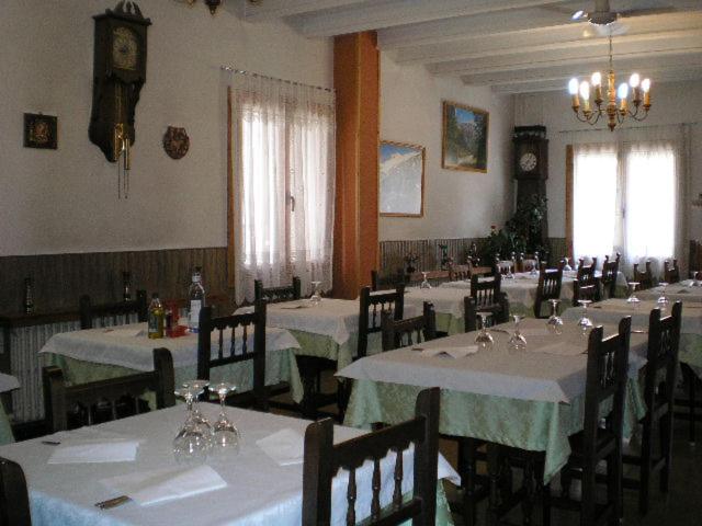 פנסיון Hostal Maurin