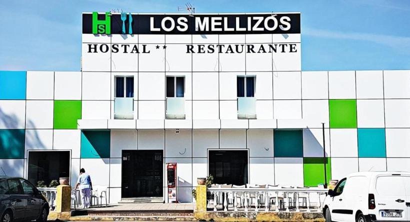 پانسیون Hostal Restaurante Los Mellizos