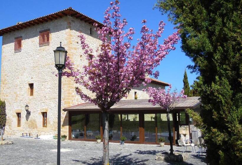فندق صغير Posada Torre Palacio La Taxuela