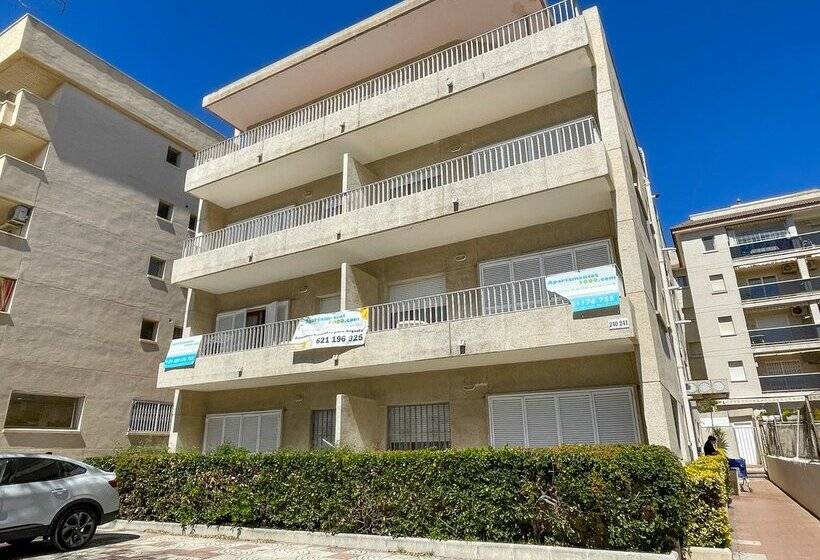 Apartamentos Sol y Mar Segur 3000