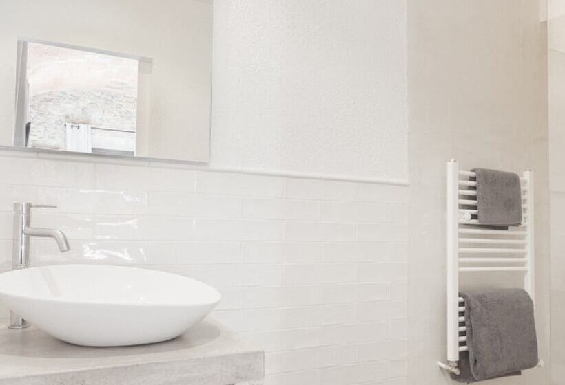 پانسیون Cal Nou 9   Adults Only