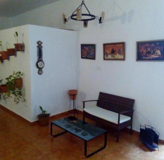 Пансион Hostal Batato