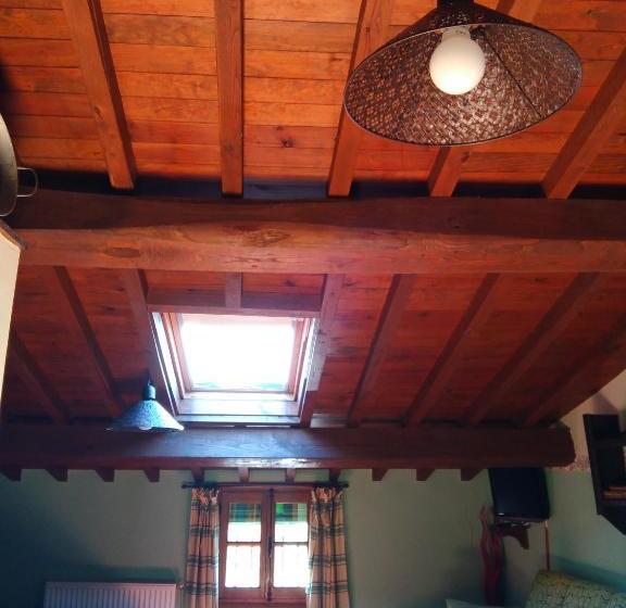 호스텔 Antigua Posada, Valle Del Jerte