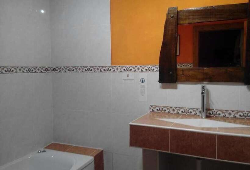 Общежитие Posada Solar Montero De La Concha