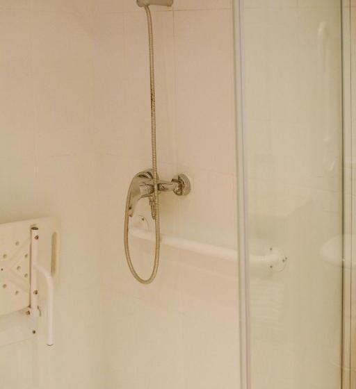 بنسيون El Celler De La Guàrdia