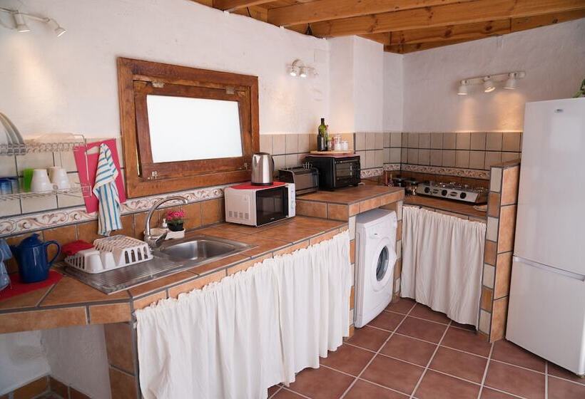 膳宿费 El Cerro De La Luna