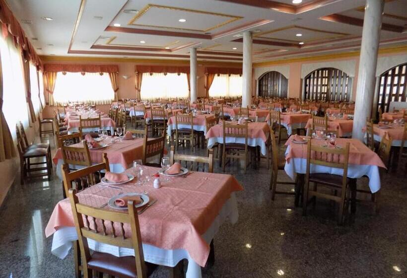 بنسيون Hostal Amigo