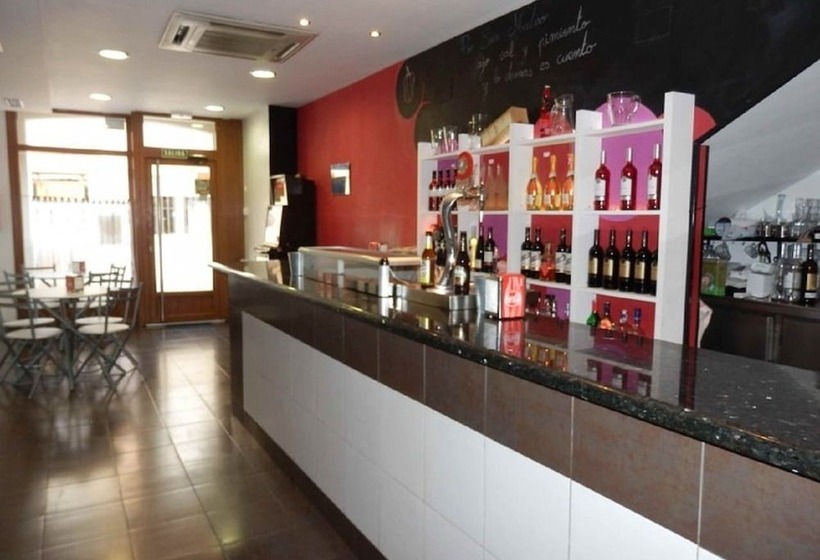 펜션 Hostal Catalina De Austria