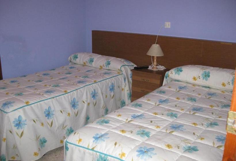 بنسيون Hostal El Duje