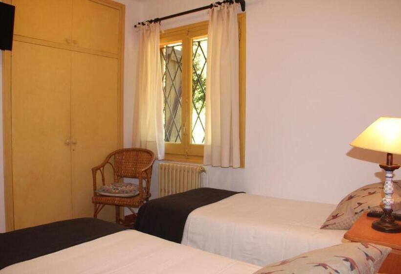 بنسيون Hostal L´ou De Reig