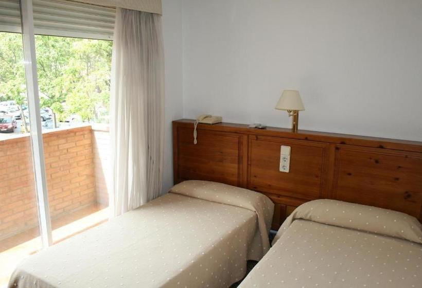 膳宿费 Hostal Puente De Piedra