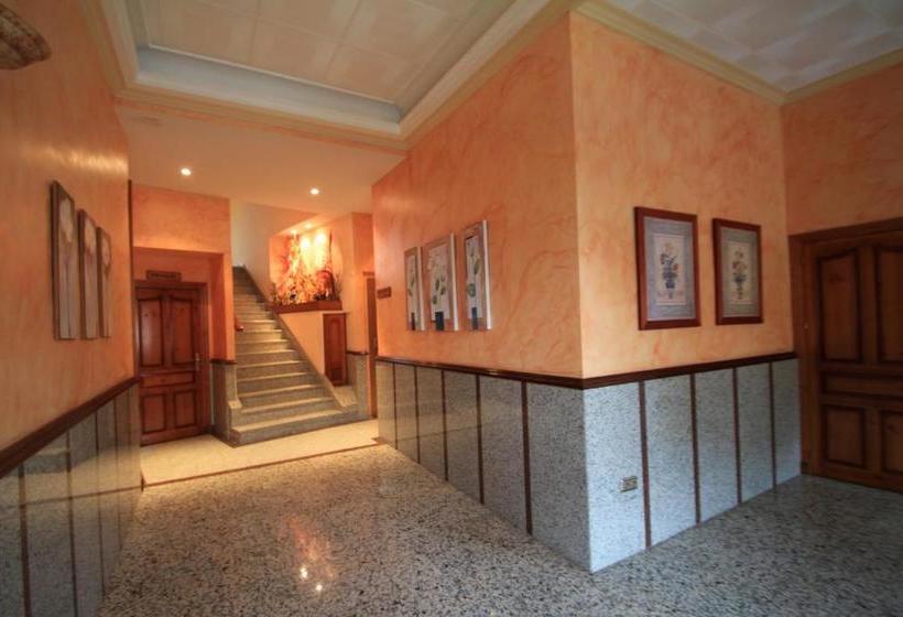 بنسيون Hostal Restaurante Cuatro Caminos