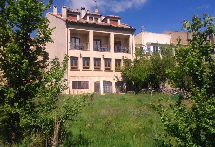 פנסיון La Mesta