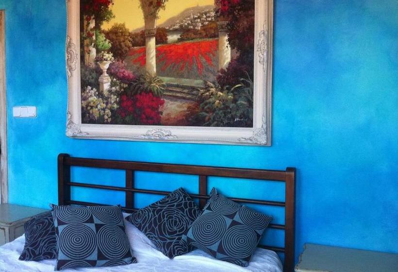 بنسيون Boutique Hotel Davallada- Adults Only