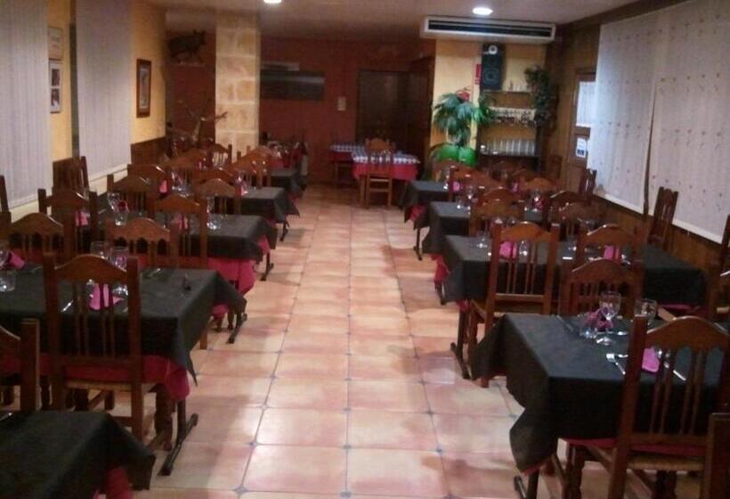 Пансион Hostal Can Barrina