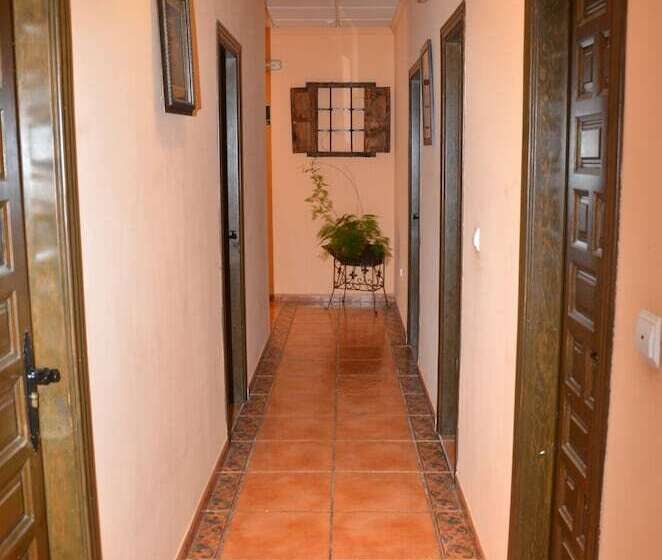 بنسيون Hostal La Dehesa Del Valle Pedroches