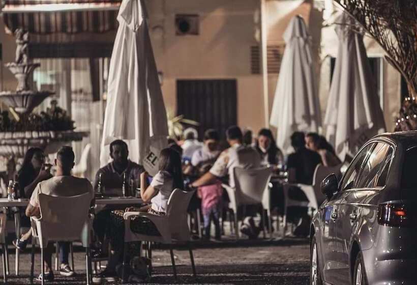 بنسيون Hostal La Dehesa Del Valle Pedroches