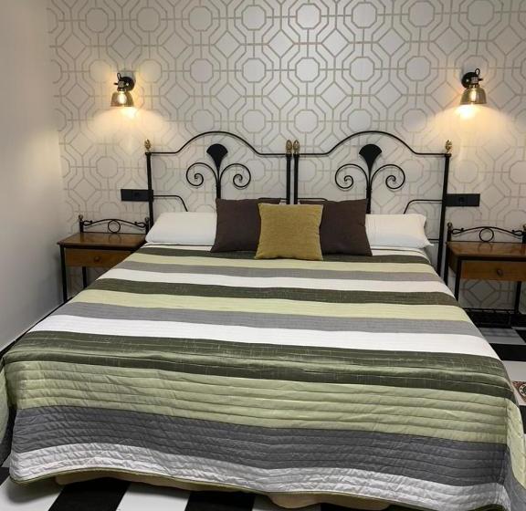 بنسيون Hostal El Lechuguero