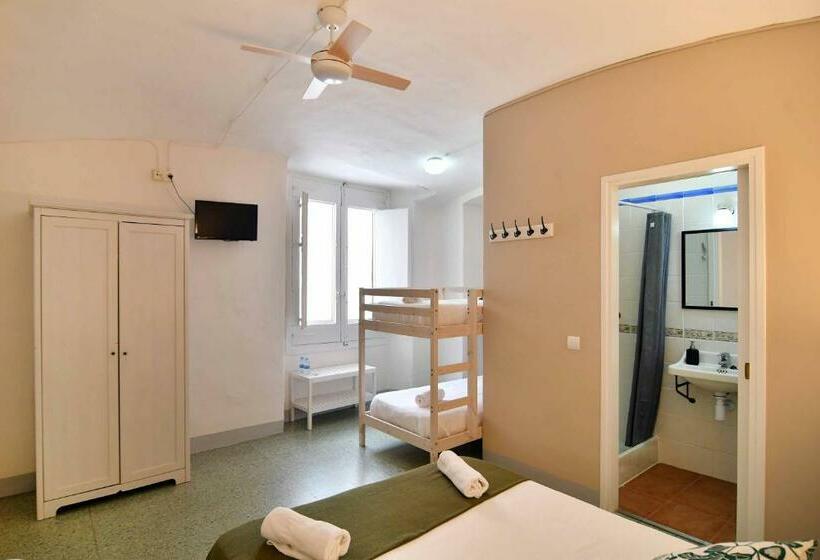 بنسيون Hostal L Estrella