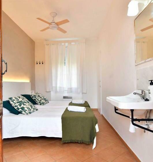 بنسيون Hostal L Estrella