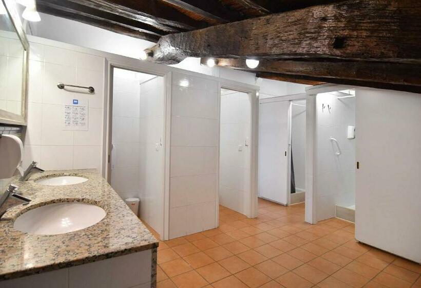 بنسيون Hostal L Estrella