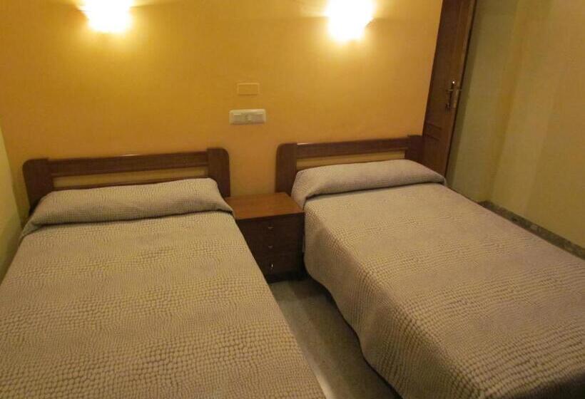 بنسيون Hostal Las Rumbas
