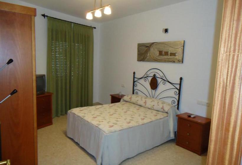 Pensión Hostal Los Claveles