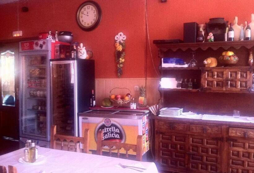 פנסיון Hostal Madrid Paris