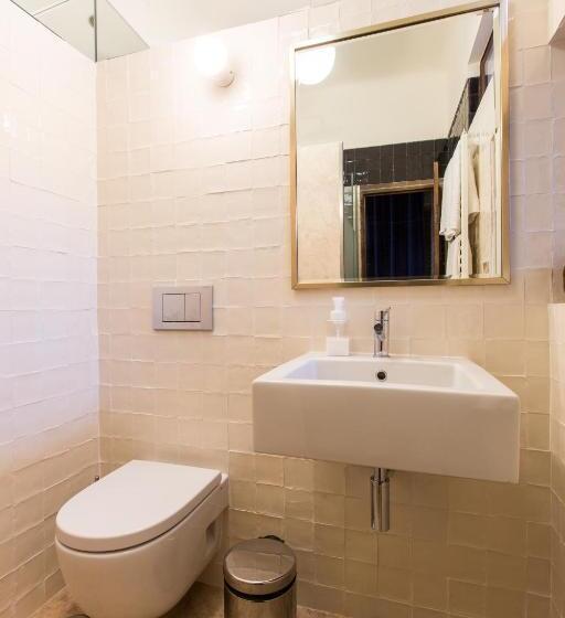 بنسيون Torre De Maneys