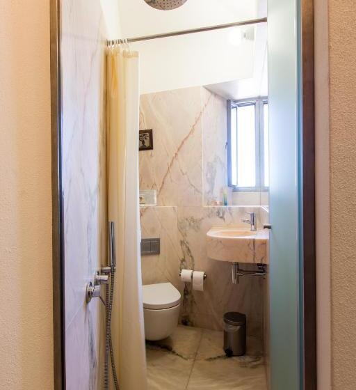 بنسيون Torre De Maneys