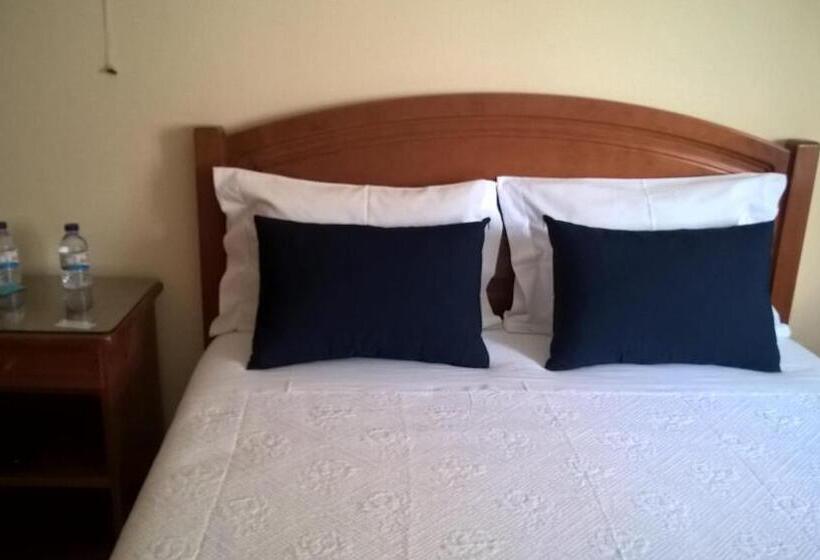 پانسیون Residencial Idalio