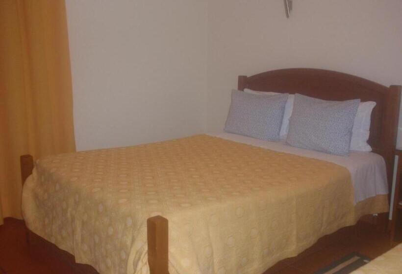 پانسیون Residencial Idalio