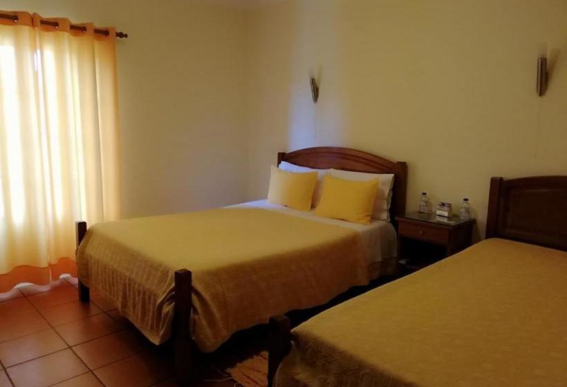 پانسیون Residencial Idalio