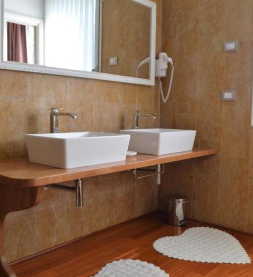 פנסיון Villa Montenero