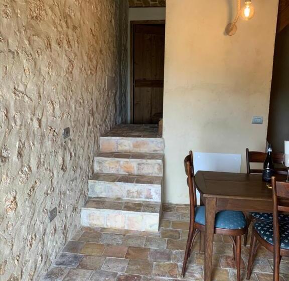 مبيت وإفطار Charme In Perillis