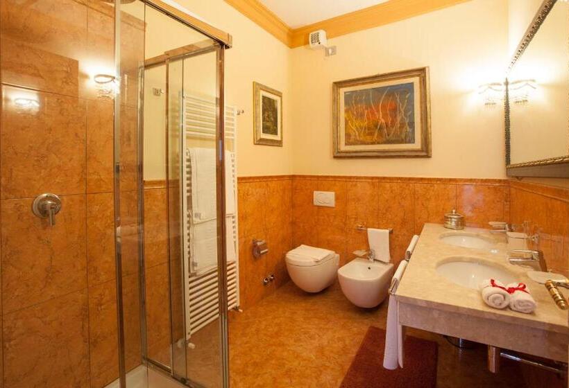 Martins Residence De Luxe