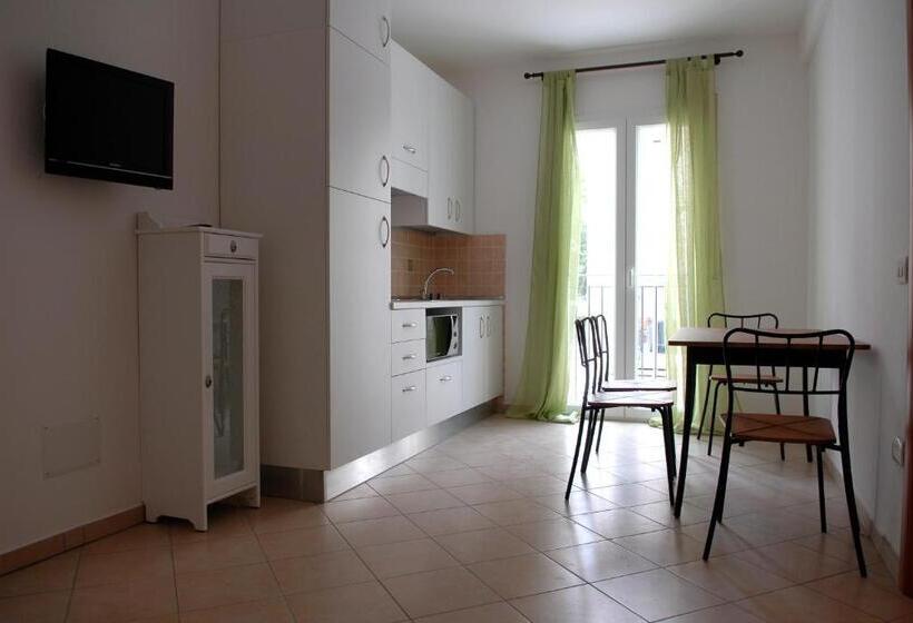 Residence Meeting
