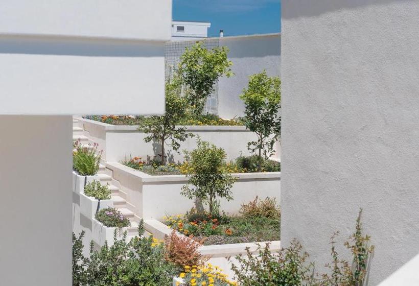 Calura Residence
