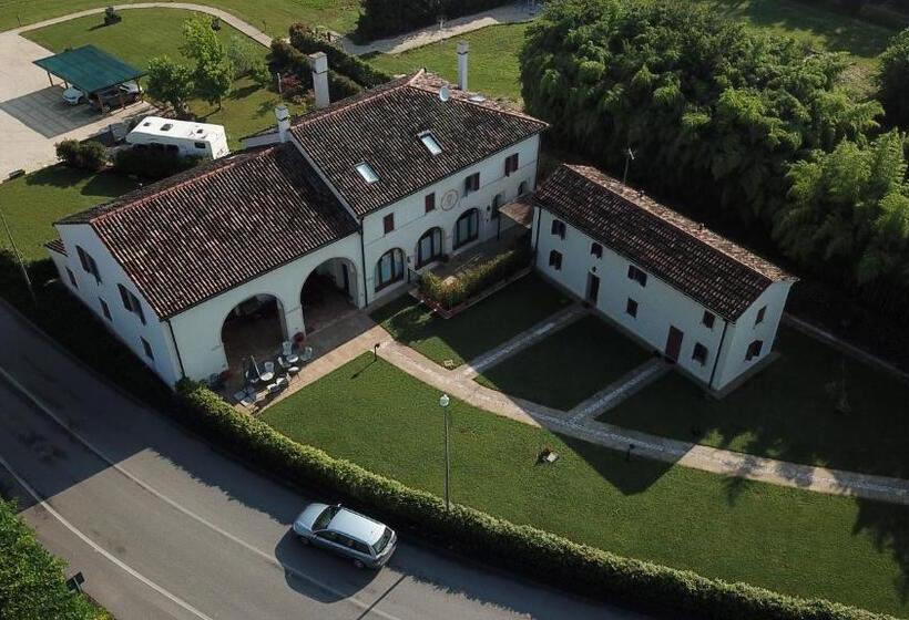فندق Agriturismo Terra Di Zosagna