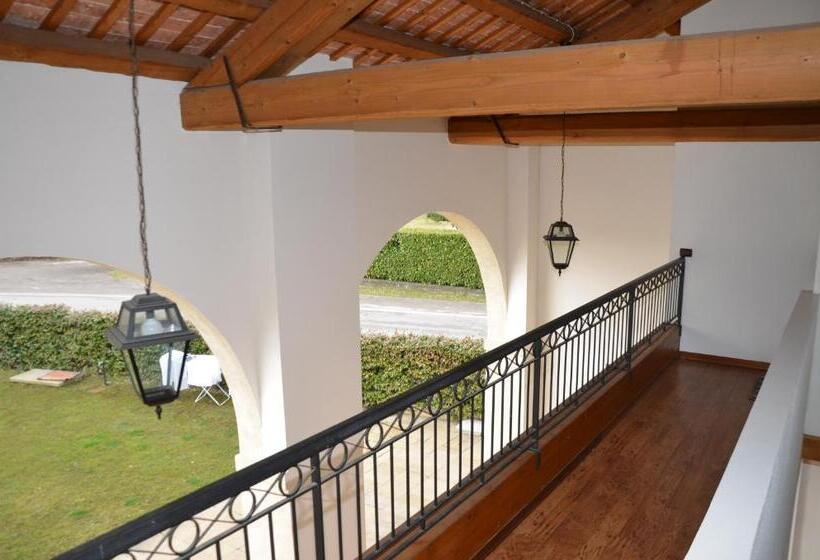 فندق Agriturismo Terra Di Zosagna